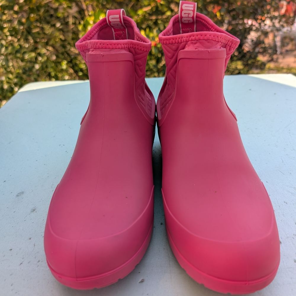 UGG Women's Pink Ankle Boots
